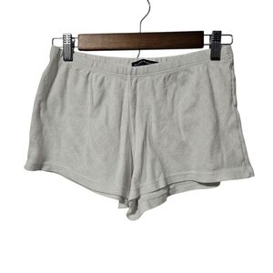 Brandy Melville White Eyelet Heart Knit Shorts – One Size (S)